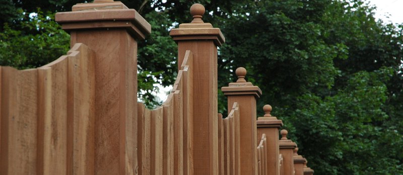 Our cedar post fence ideas help you find the best solution to enhance the curb appeal of your home